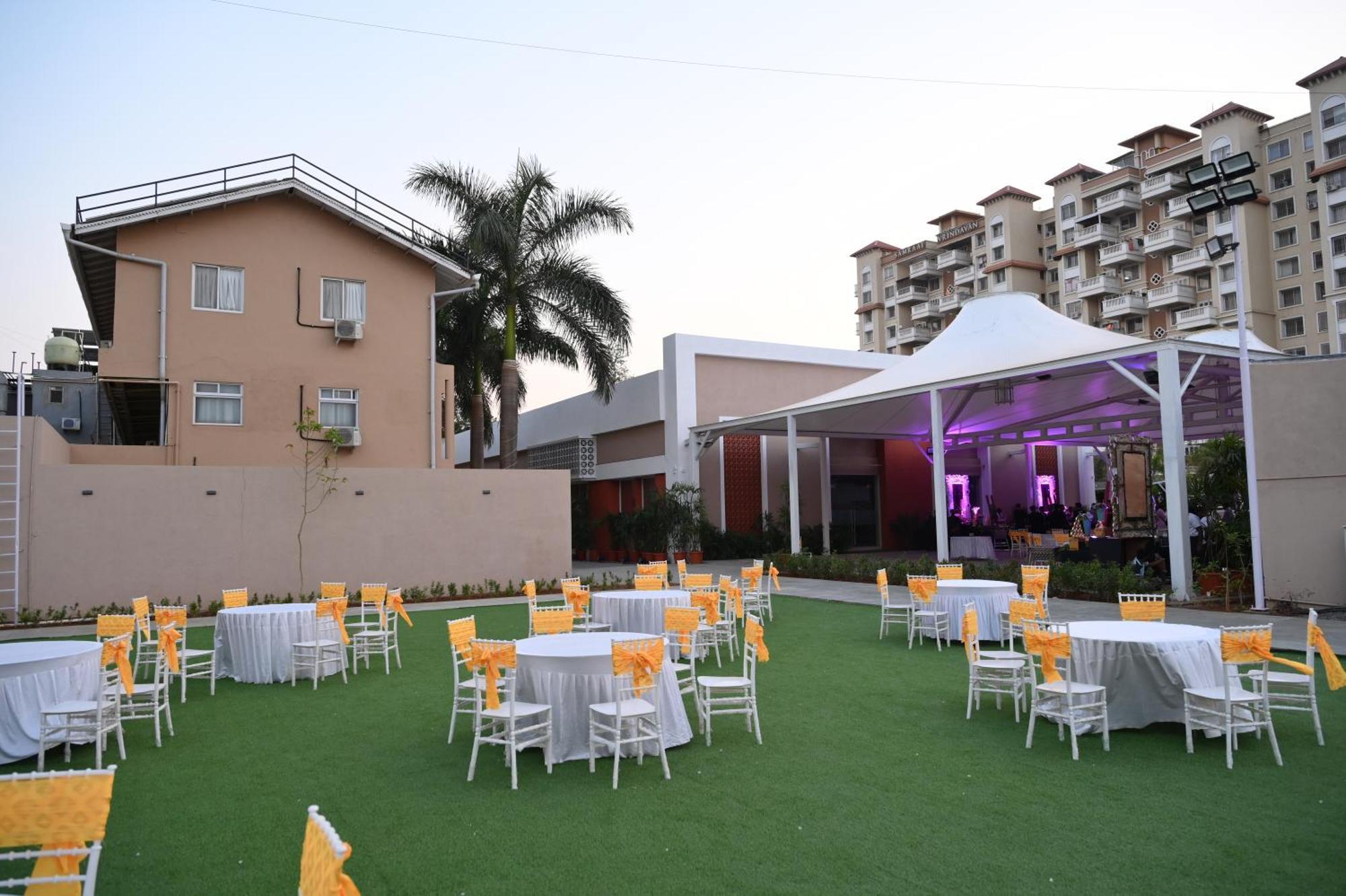 Hotel Haldi นาสิก ภายนอก รูปภาพ