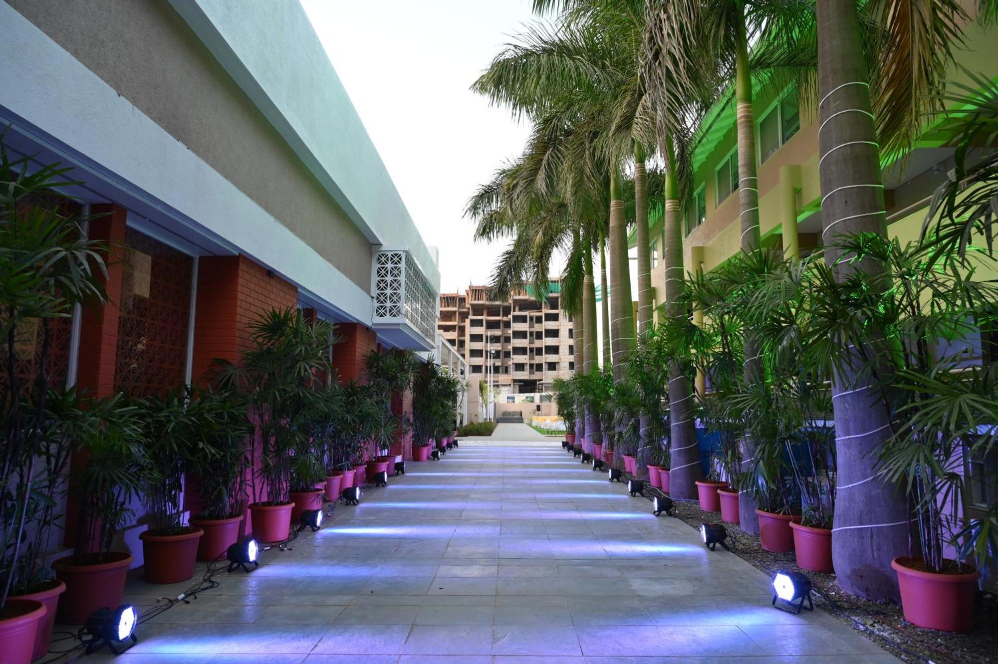 Hotel Haldi นาสิก ภายนอก รูปภาพ