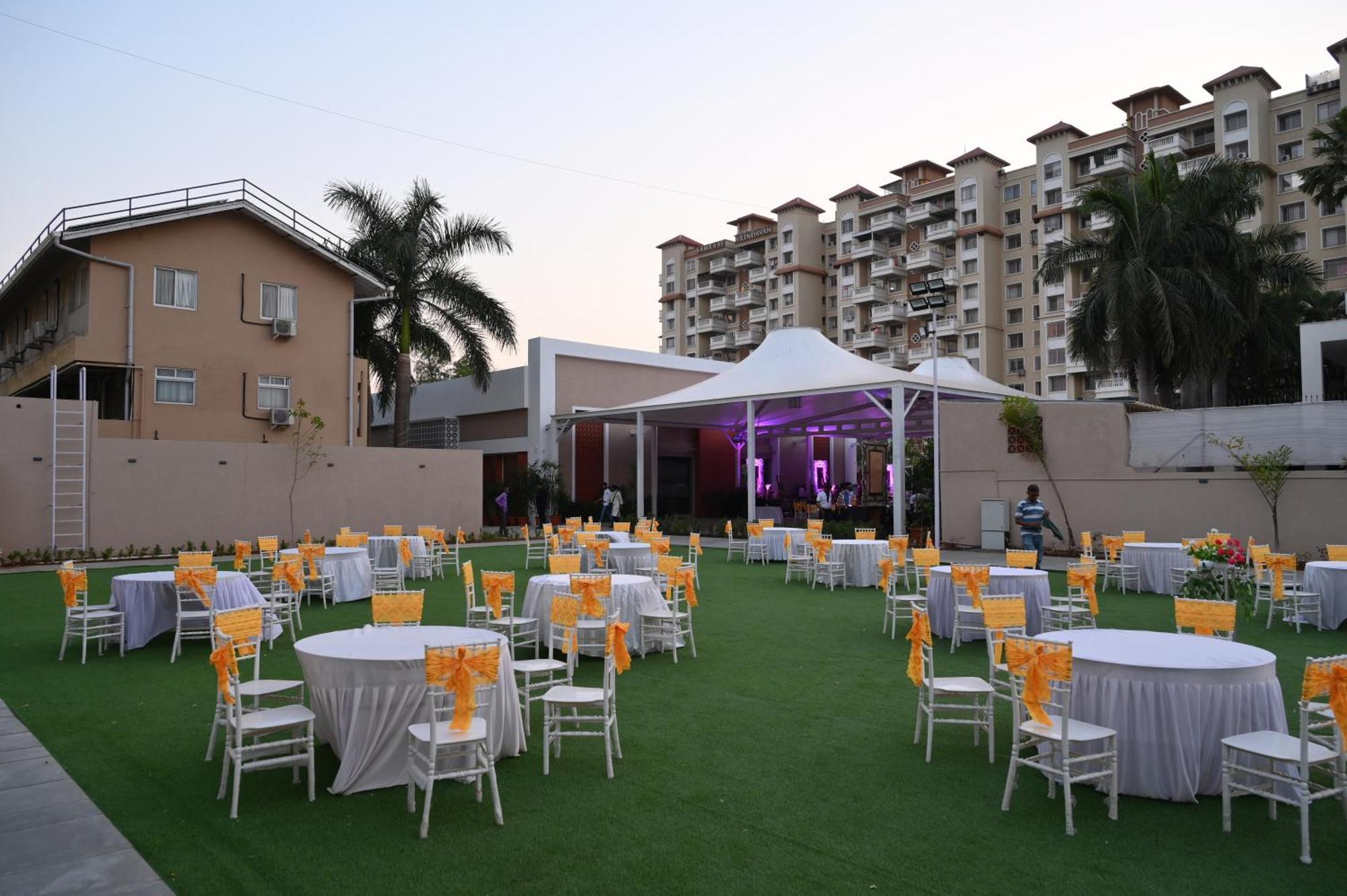 Hotel Haldi นาสิก ภายนอก รูปภาพ